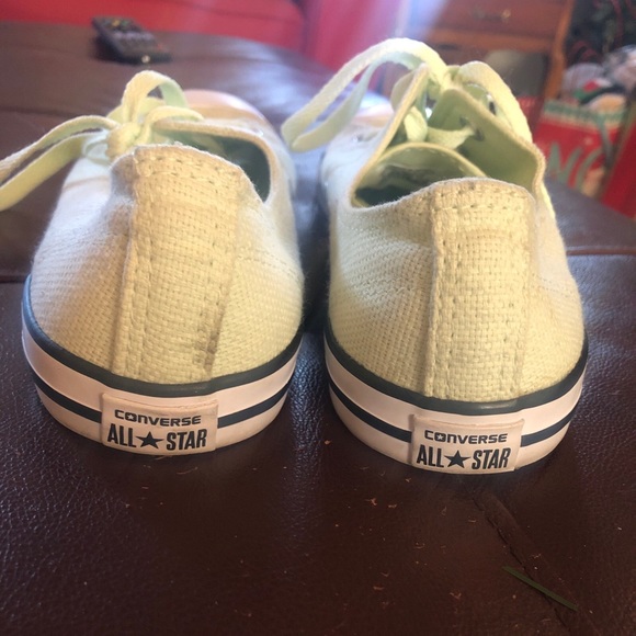 Converse chuck Taylor’s. Light green. SZ 9 (women) never worn. Tags attached - Picture 2 of 8